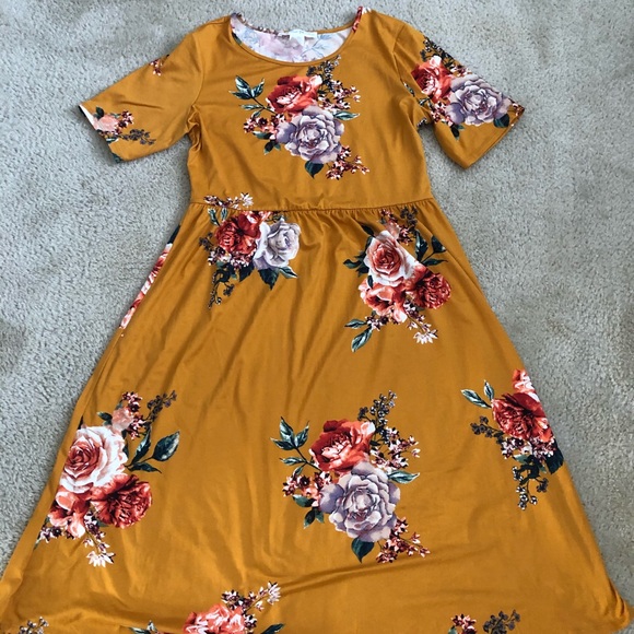 love fast live hard Dresses & Skirts - NWT Mustard Floral Midi Dress